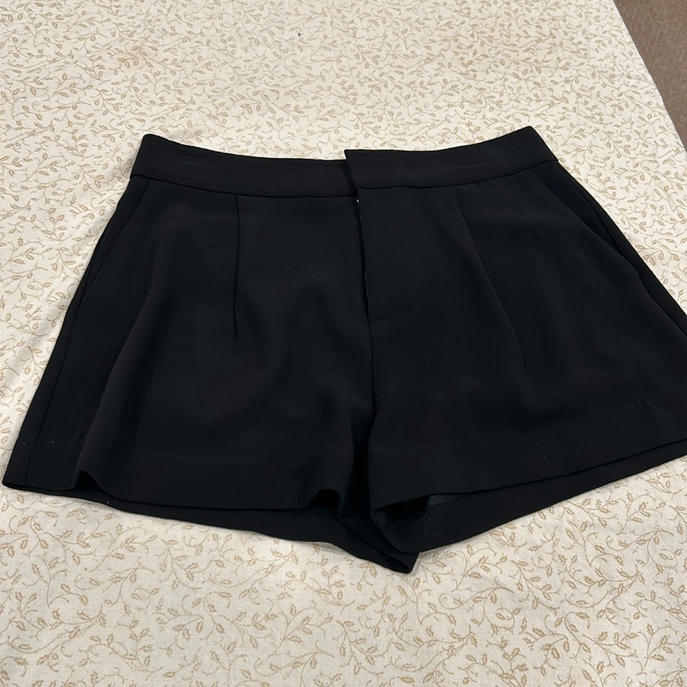 Flowy Pleated Black Shorts